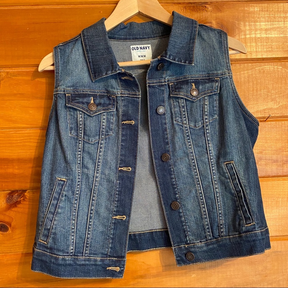 Sleeveless jean jacket